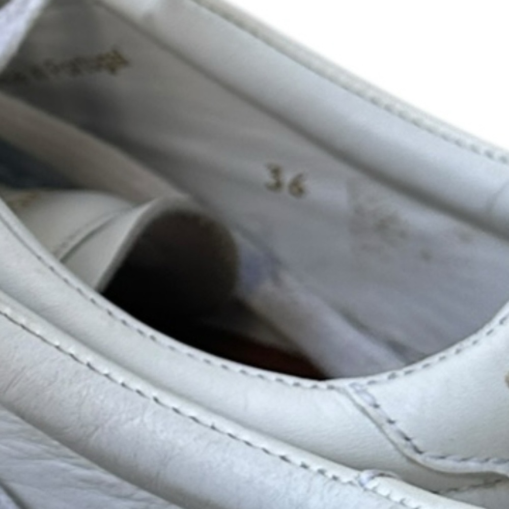 Givenchy White Leather Low Top Sneakers EU 36 / US 6 - Women. - Picture 5 of 16